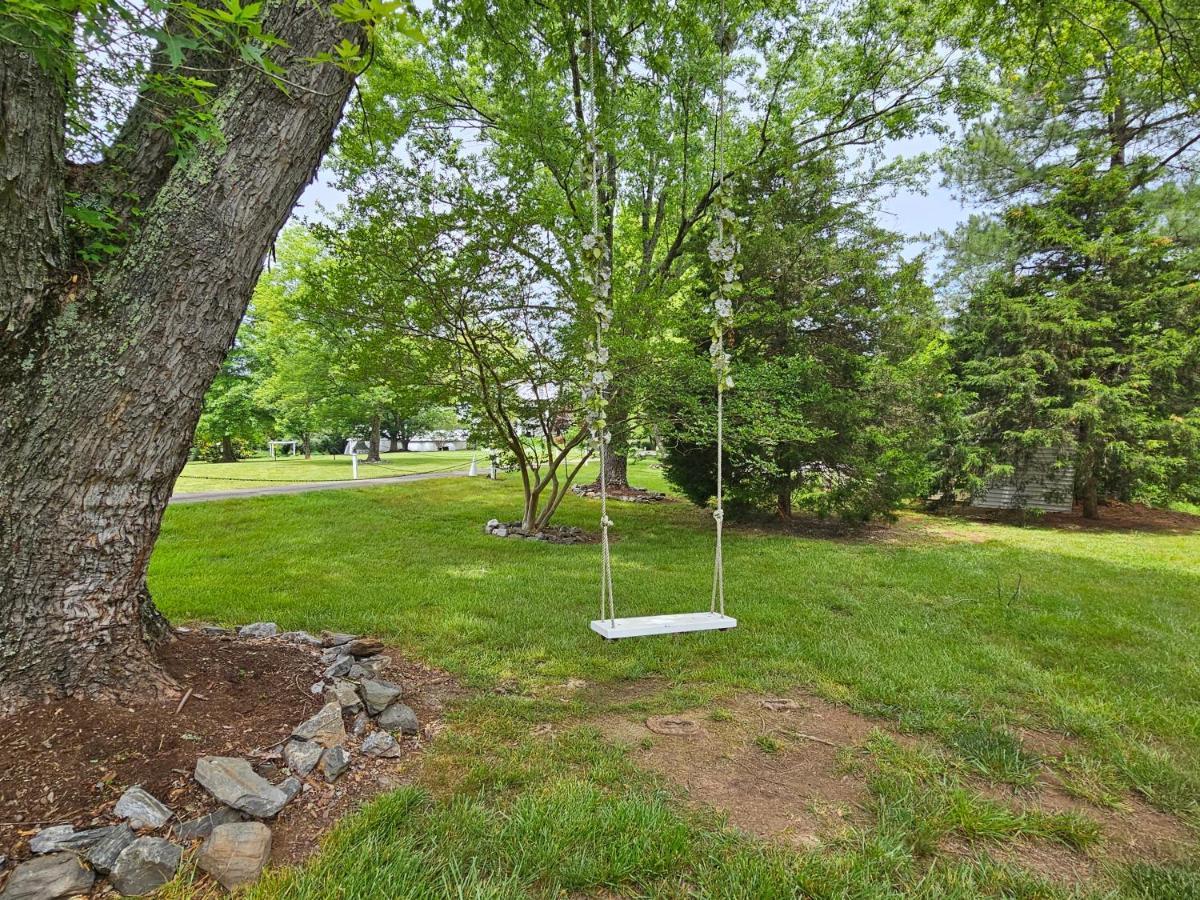 Bed and Breakfast Winridge Manor Madison Heights Exterior foto